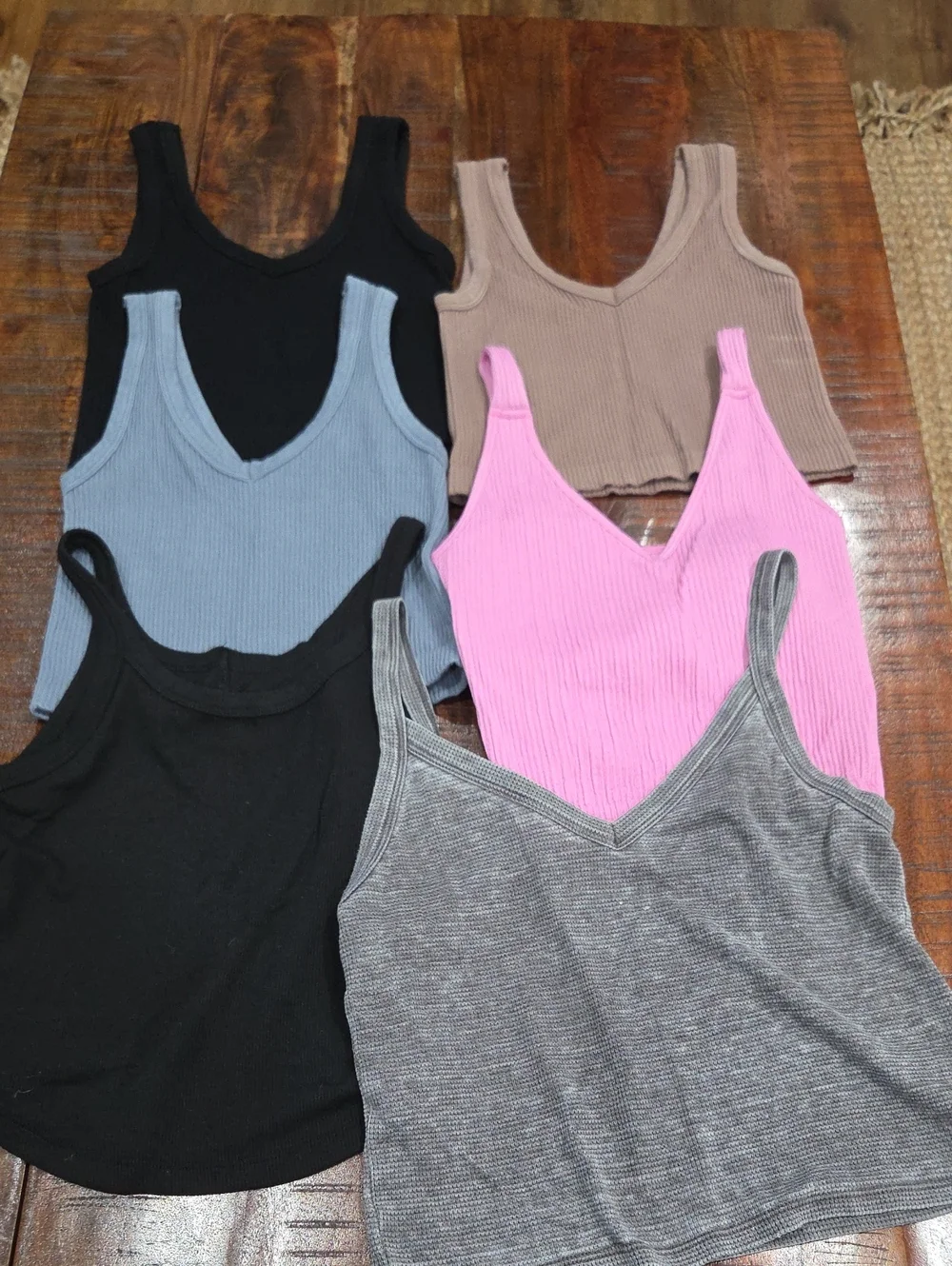 Set Of 6 Short Tank Tops